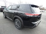 New 2025 Nissan Pathfinder S image 5