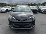 New 2025 Toyota Sienna Limited image 5