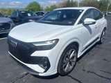 New 2025 Audi Q4 e-tron Premium image 4