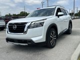 New 2025 Nissan Pathfinder Platinum image 2