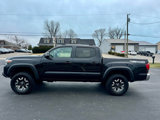 Used 2019 Toyota Tacoma TRD Off-Road image 2