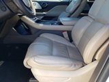 Used 2020 Lincoln Aviator Reserve w/ Equipment Group 201A image 6