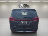 Used 2023 Chrysler Pacifica Touring-L image 4