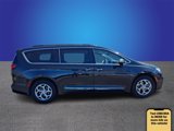Used 2023 Chrysler Pacifica Limited image 4