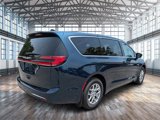 New 2025 Chrysler Pacifica Select image 4