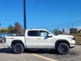 New 2025 Nissan Frontier PRO-4X w/ Pro Convenience Package image 2