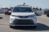 New 2025 Toyota Sienna Platinum image 2