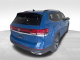 Used 2025 Volkswagen Atlas SE image 3