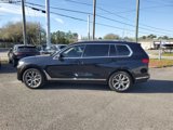 Used 2022 BMW X7 xDrive40i w/ Premium Package image 2