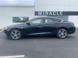 Used 2018 Buick Regal Essence image 2
