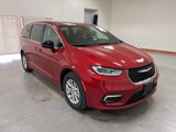 New 2025 Chrysler Pacifica Select image 2