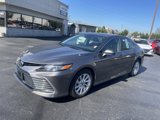 Used 2022 Toyota Camry LE image 2