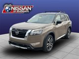 New 2025 Nissan Pathfinder Platinum image 3