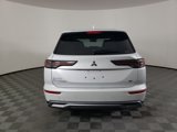 New 2025 Mitsubishi Outlander SE image 4