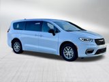 New 2025 Chrysler Pacifica Select w/ Uconnect Theater Family Group image 2