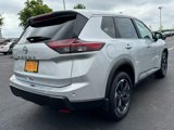 Used 2025 Nissan Rogue SV image 3