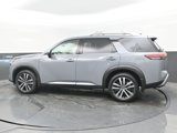 New 2025 Nissan Pathfinder Platinum image 5