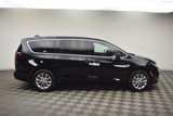 New 2025 Chrysler Pacifica Select image 3