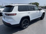 Used 2023 Jeep Grand Cherokee L Laredo image 3