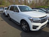 Used 2023 Ford Expedition Limited image 2