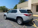 Used 2018 Chevrolet Traverse LT image 3