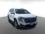 Used 2024 GMC Terrain SLT image 3