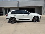 New 2025 Audi SQ6 e-tron Prestige image 4