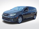 Certified 2023 Chrysler Pacifica Touring-L image 6