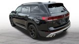 New 2025 Volkswagen Atlas Peak Edition SE image 6