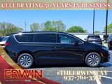 New 2025 Chrysler Pacifica Select image 2