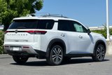 New 2025 Nissan Pathfinder Platinum image 4