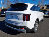 New 2025 Kia Sorento LX image 4