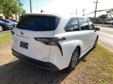Used 2023 Toyota Sienna LE image 4