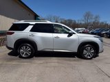 Used 2023 Nissan Pathfinder SL image 3