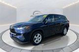 Used 2022 Toyota Highlander LE image 3