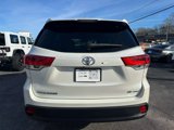 Used 2018 Toyota Highlander SE image 4