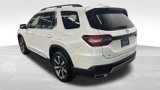 Used 2023 Honda Pilot Touring image 3