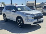 Used 2024 Mitsubishi Outlander SE Black Edition image 4