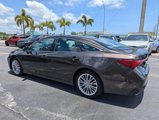 Used 2019 Toyota Avalon Limited image 5