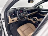 New 2025 Porsche Cayenne Coupe image 4