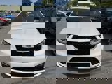 New 2025 Chrysler Pacifica Select image 3