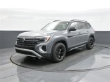New 2025 Volkswagen Atlas Peak Edition SE image 3