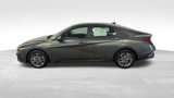 Used 2024 Hyundai Elantra SEL image 2