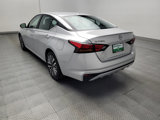 Used 2023 Nissan Altima 2.5 SV image 5