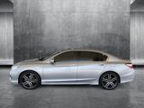 Used 2017 Honda Accord Touring image 2