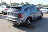 Used 2021 Kia Sorento S image 3