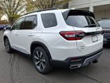 New 2025 Honda Pilot Touring image 3