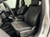 New 2026 Chrysler Pacifica Select image 4