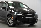 New 2025 Chrysler Pacifica Select image 3