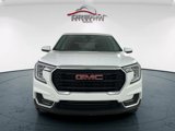 Used 2024 GMC Terrain SLE image 2